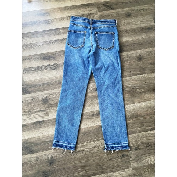 ANTHROPOLOGIE Pilcro Ripped High Rise Cigarette Slim Straight Jeans - Picture 6 of 7